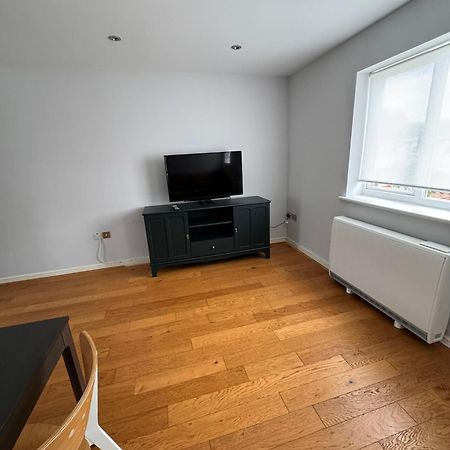 2-Bedroom Flat Walking Distance To Excel London - Perfect Location! Kültér fotó