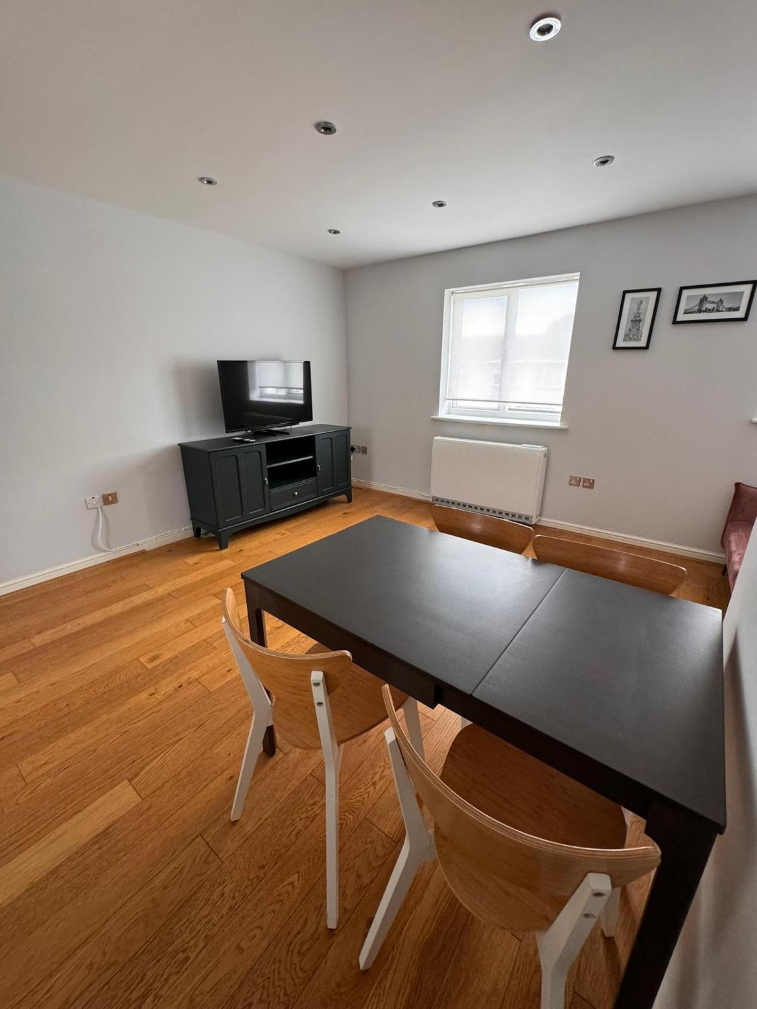 2-Bedroom Flat Walking Distance To Excel London - Perfect Location! Kültér fotó